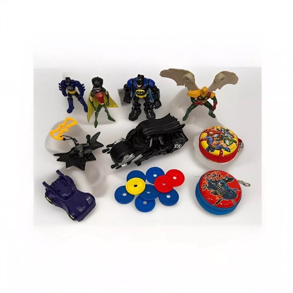 Lot of Batman and Friends Action Figures Key Chain and Wheels - Picture 1 of 12